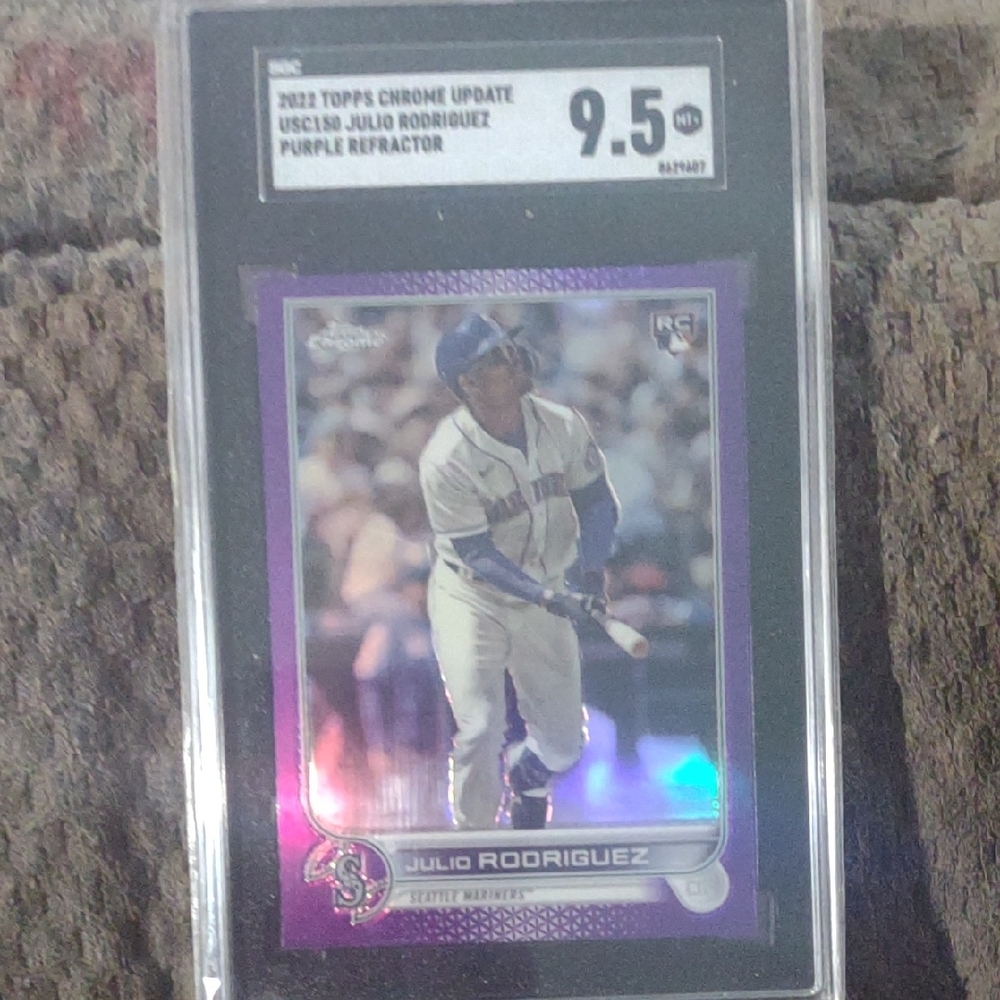 2022 Topps Chrome Julio Rodriguez Purple Refractor Card